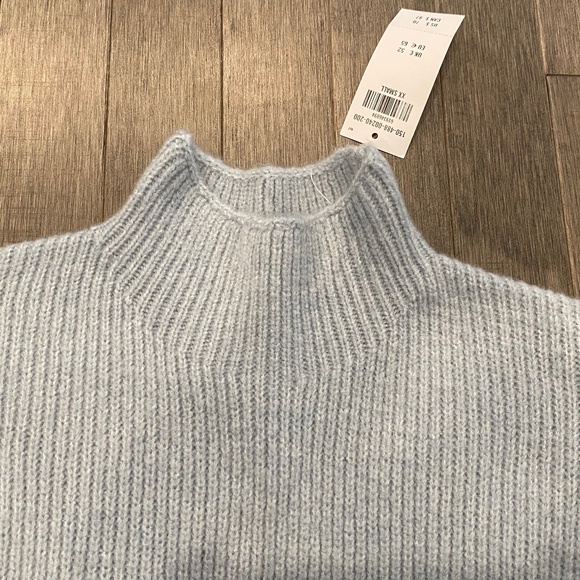 NWT Abercrombie & Fitch Easy Funnel Neck Sweater - Picture 7 of 12